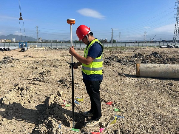 曹工作照1.jpg 曹工作照1.jpg