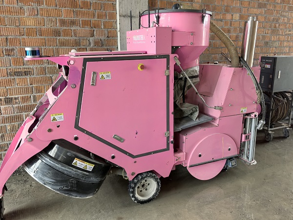 地坪研磨机器人.jpg 地坪研磨机器人.jpg